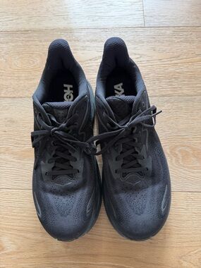 Hoka CLIFTON Men's Black Athletic Running Sneakers 9.5 D